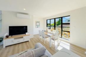 Contemporary Design Four-Bedroom Home